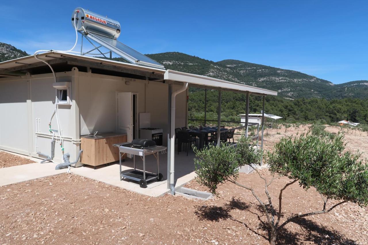 Villa Robinson Olive Tree Huts à Čara Extérieur photo
