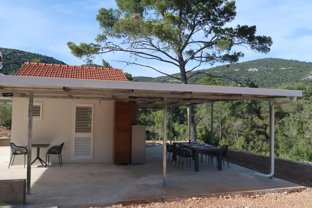 Villa Robinson Olive Tree Huts à Čara Extérieur photo