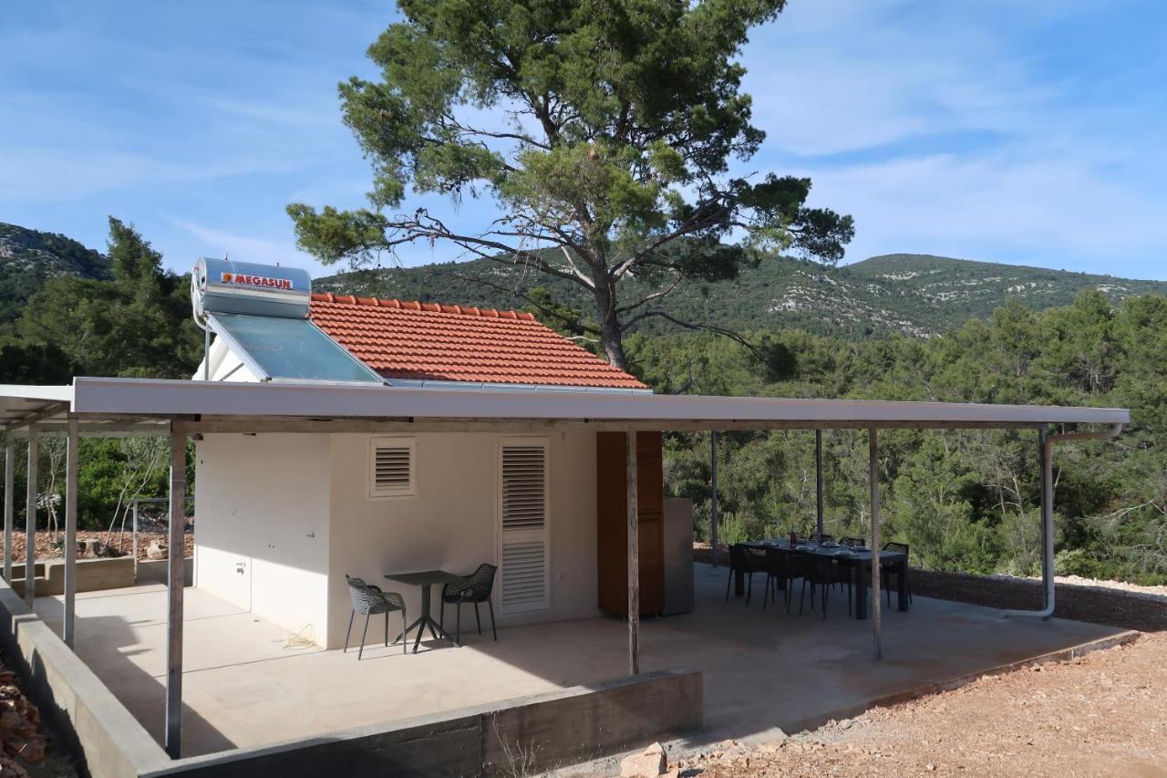 Villa Robinson Olive Tree Huts à Čara Extérieur photo