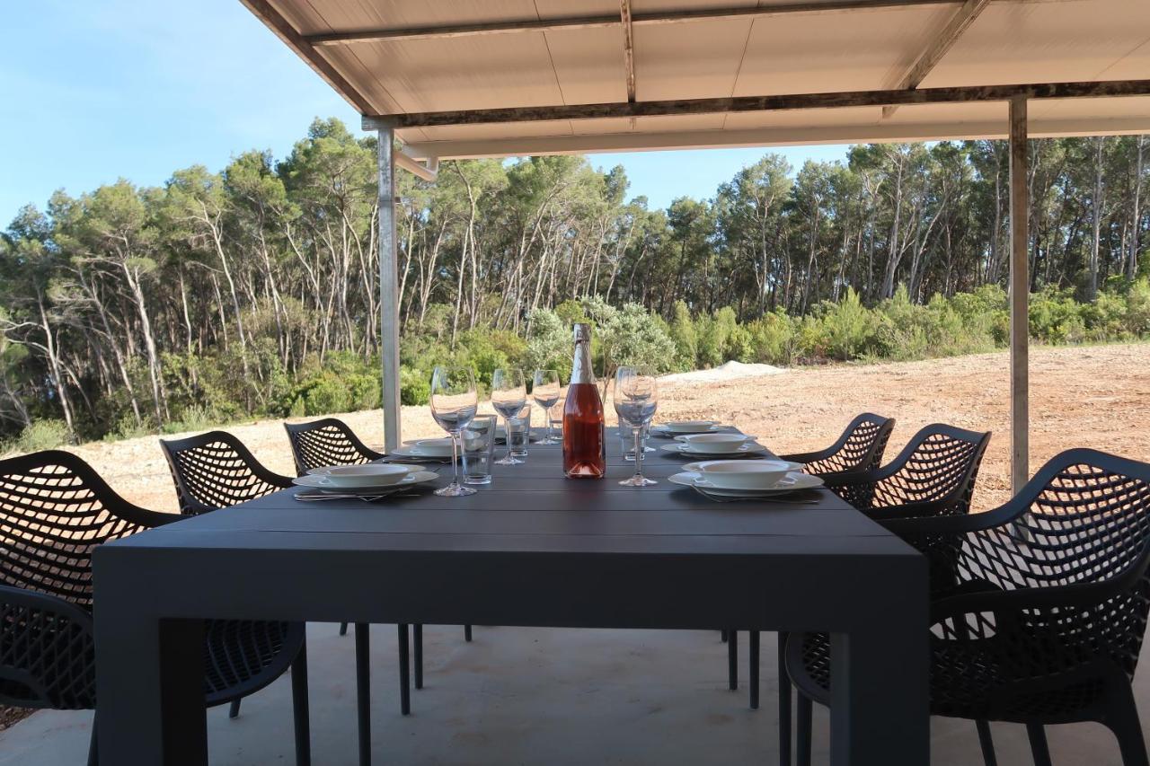Villa Robinson Olive Tree Huts à Čara Extérieur photo